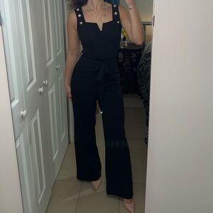 Chic Black Sleeveless Jumpsuit